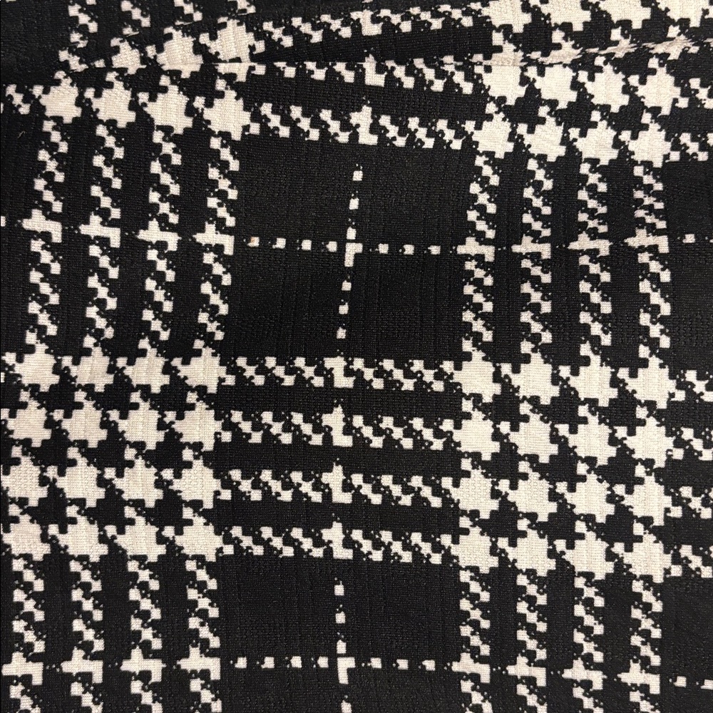 Elegant Black and White Plaid Dress by Taylor - Picture 3 of 3